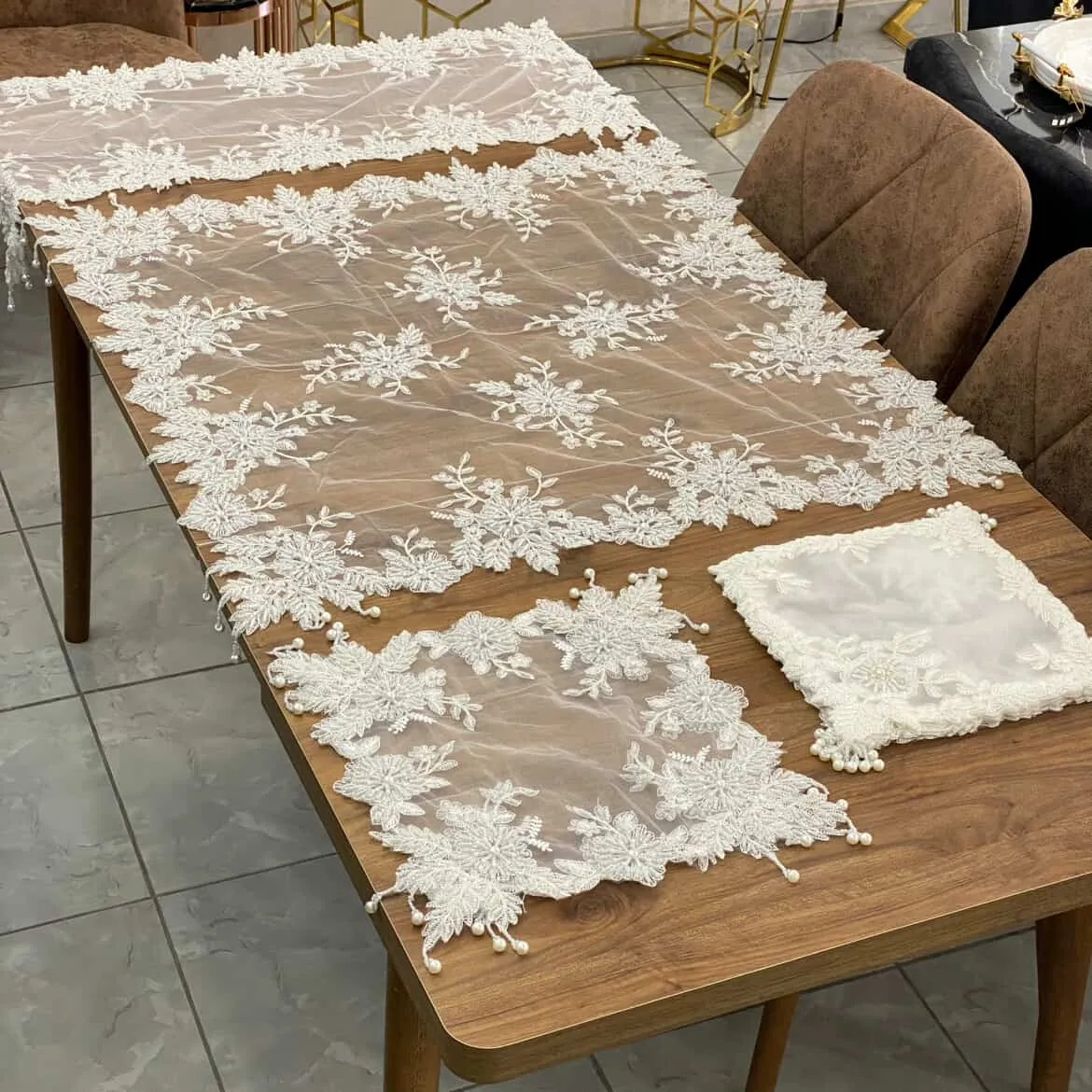 Lot de 16 Nappes de Table – Dentelle Florale Nappe-03